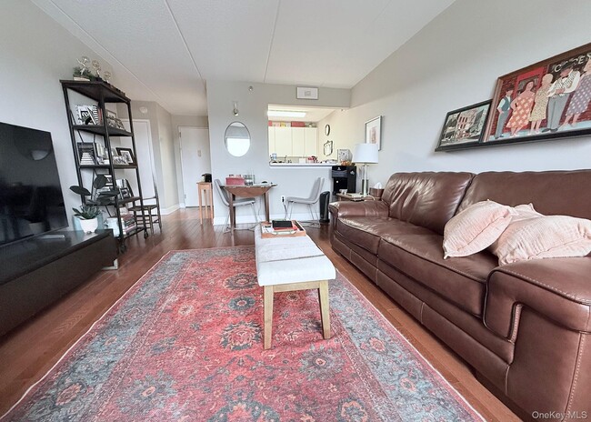 Building Photo - 123 Mamaroneck Ave