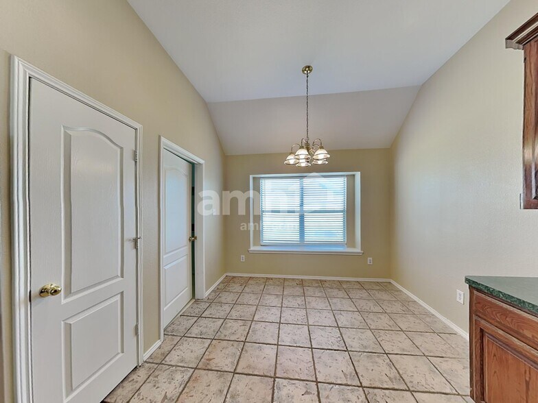 Building Photo - 9132 Tyne Trail