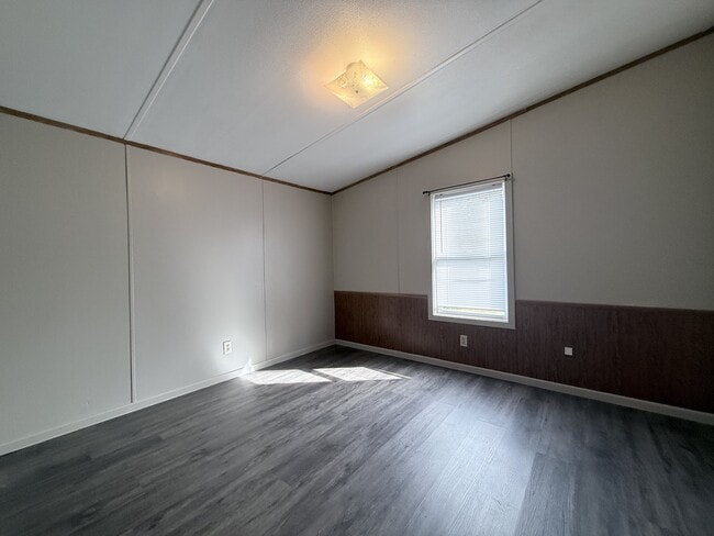 Building Photo - 6065 PA-25
