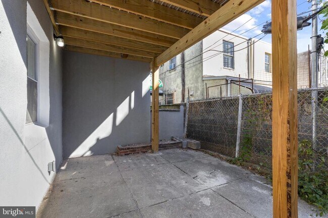 Building Photo - 1807 S 9th St