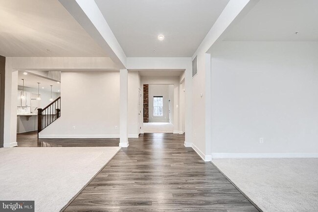 Building Photo - 13605 Otono Dr