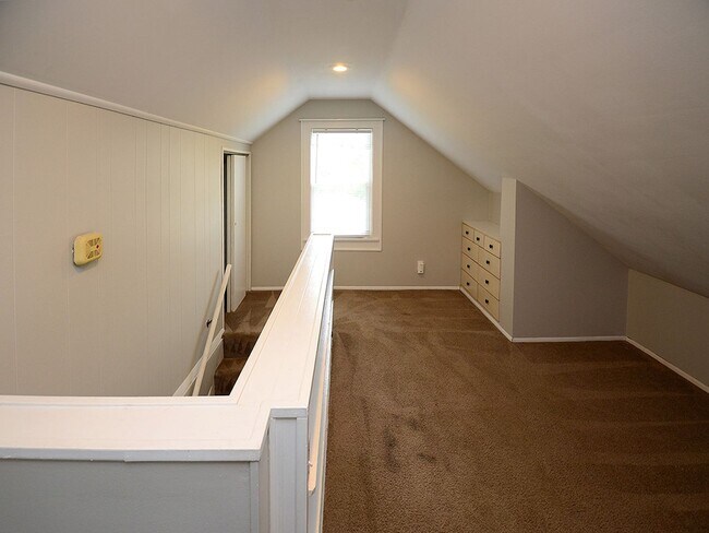Building Photo - 2108 S 46th St