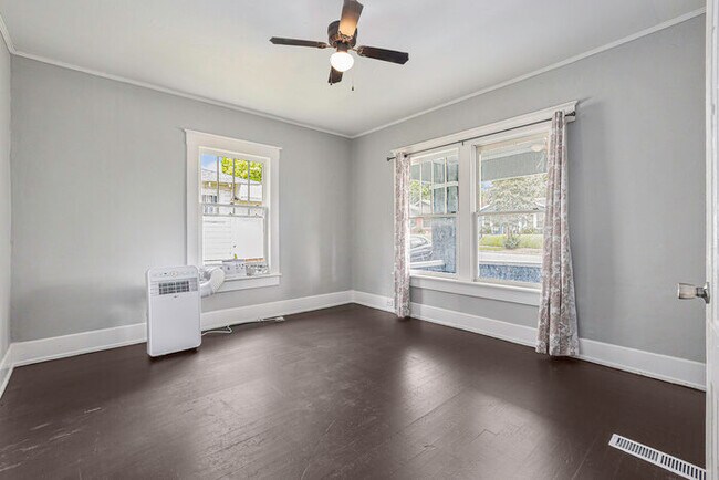 Building Photo - 4308 Terrace S