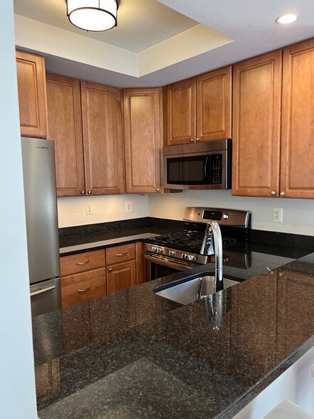 Kitchen - 3220 17th St NW