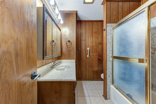 Building Photo - 4704 1st St