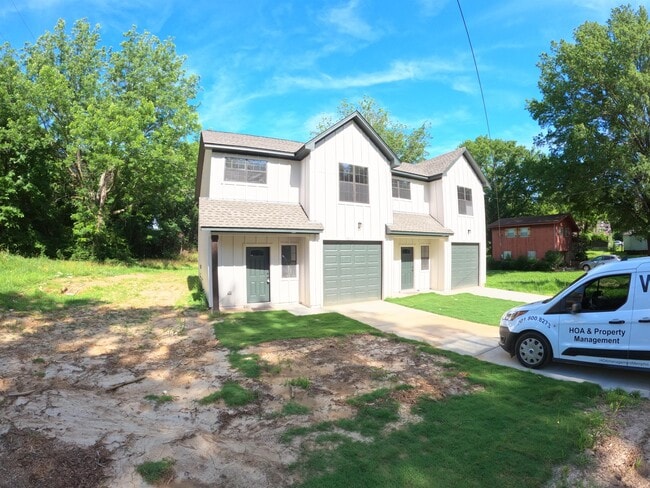 Primary Photo - 1011 S Somerville St