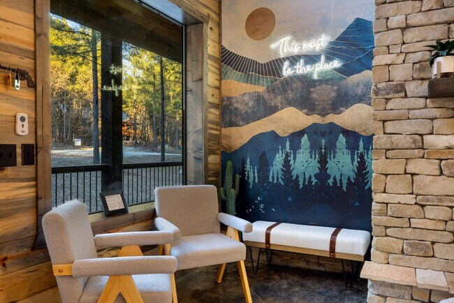 Building Photo - 222 Lost Creek Trl