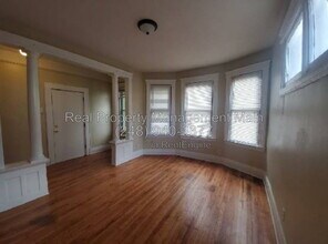 Building Photo - 644 E Ferry St