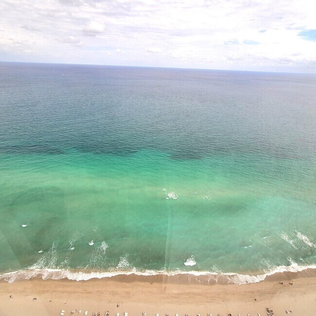 Building Photo - 1830 S Ocean Dr