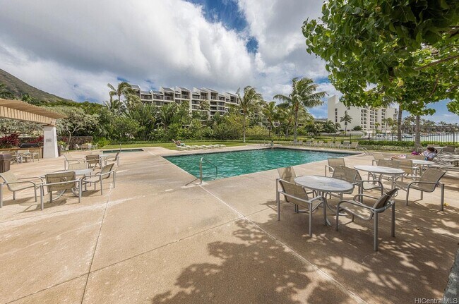 Main pool and rec area - 520 Lunalilo Home Rd