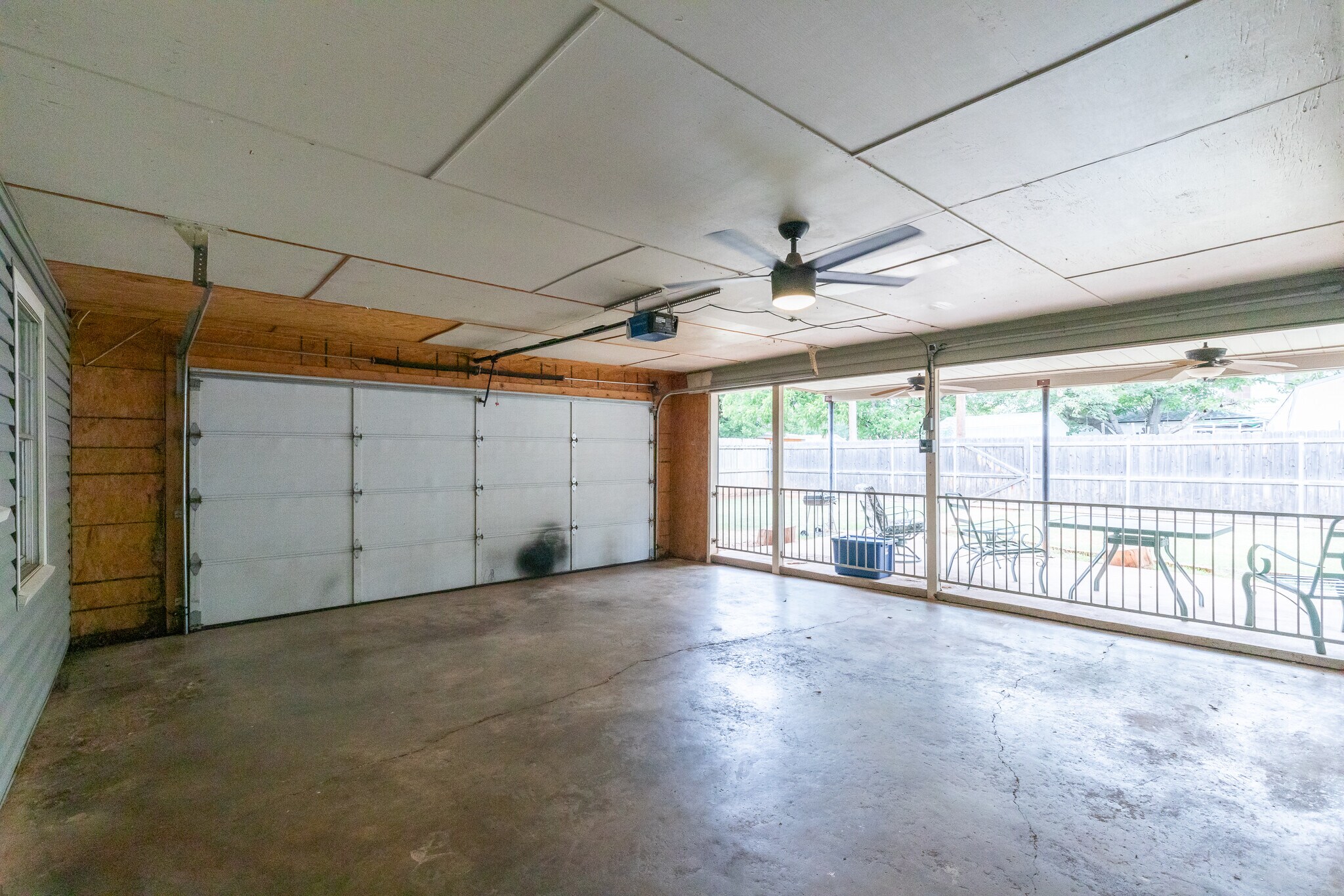 Building Photo - 1802 Glendale Dr
