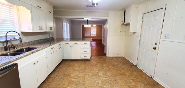 Building Photo - Nostalgic Charm Awaits - Spacious Home on ...