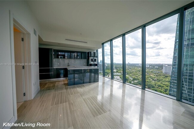 Building Photo - 1451 Brickell Ave