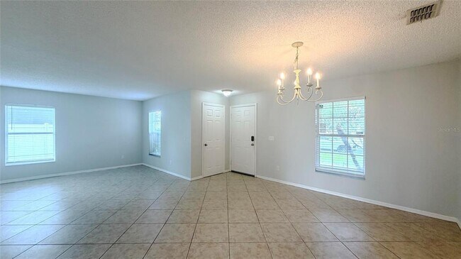 Building Photo - 831 Horseshoe Falls Dr