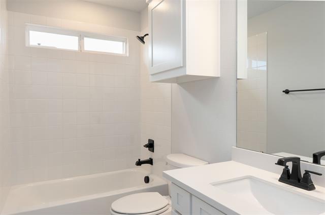 Building Photo - 1609 Whisperwood Wy