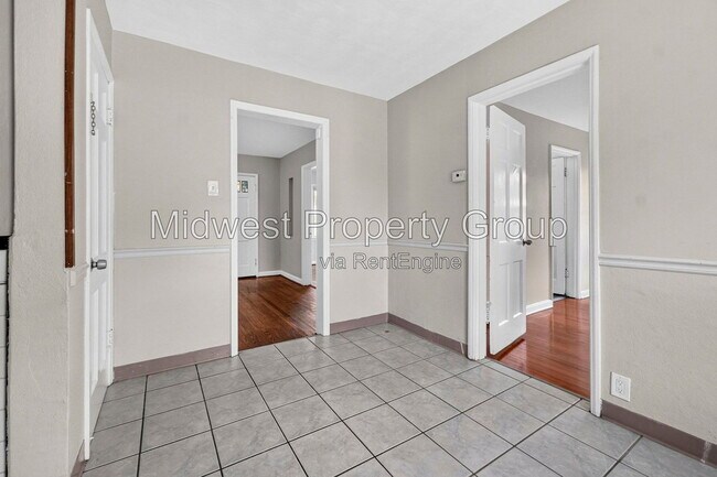 Building Photo - 5344 Colton Dr