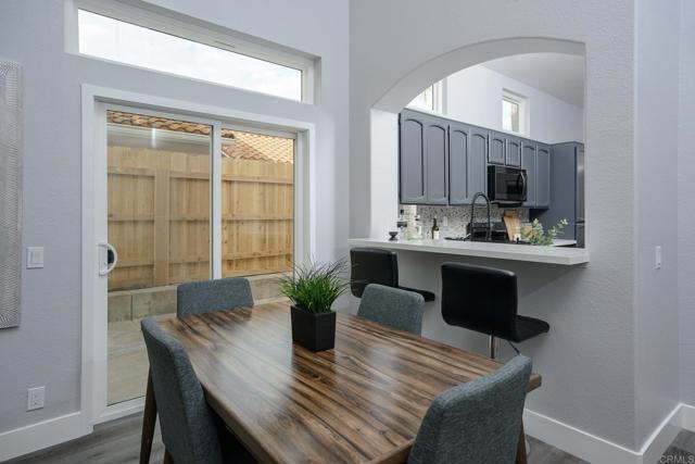 Building Photo - 3762 Via Del Rancho