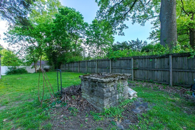 Building Photo - OPEN HOUSE 9/13 11AM-1PM  Beautiful 3-Bedr...