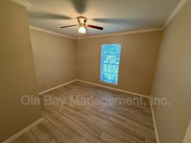 Building Photo - 1041 Choctaw Bluff Rd