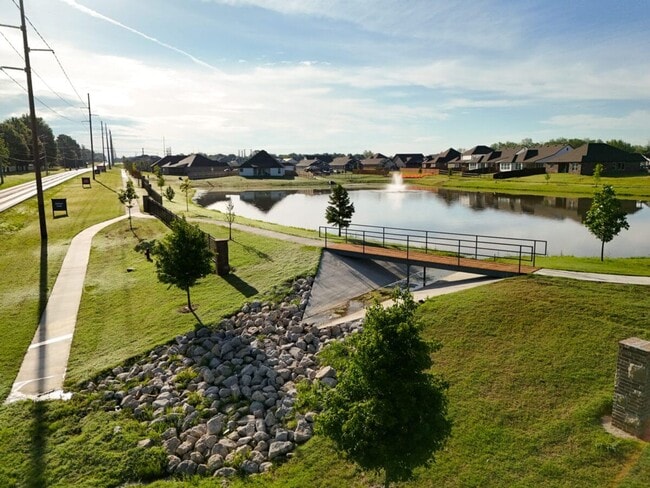 Building Photo - Gorgeous New Construction Home 4 Bed 2 Bath in Broken Arrow!