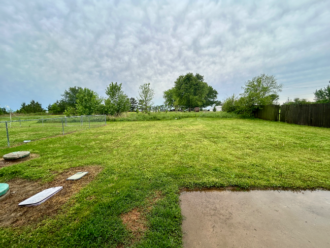 Building Photo - 63021 E 285 Ct