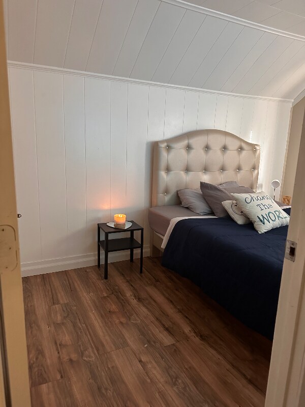 Building Photo - 676 Hampden St