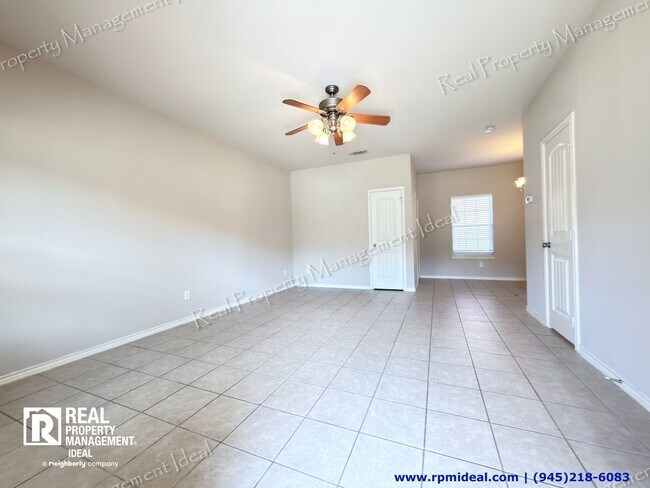 Building Photo - 916 Parkplace Ridge