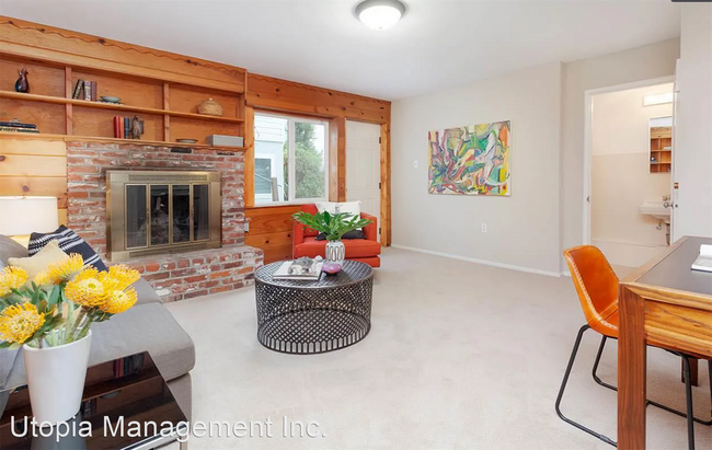 Building Photo - 3 br, 3 bath House - 2036 Mira Vista Drive