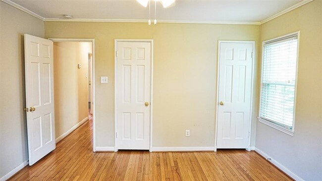 Building Photo - 2047 McClendon St