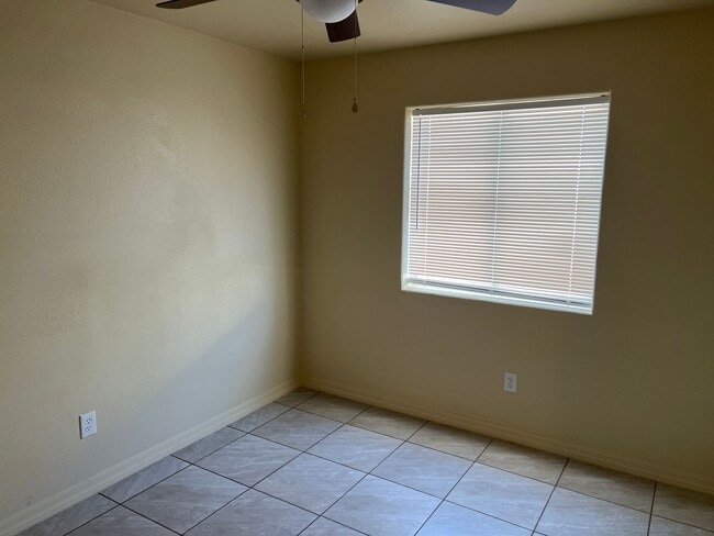 Building Photo - Two Bedroom San Luis Home with Fenced Back Yard