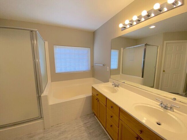 Building Photo - Sky Vista in Stead - Single Story Home with Fireplace and Mountain Views