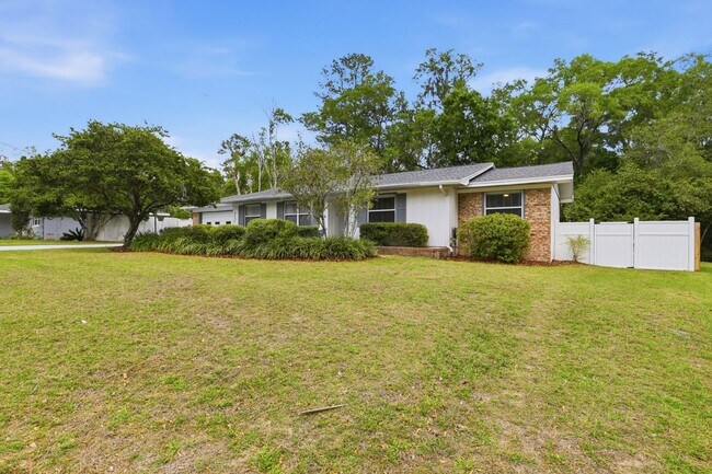 Building Photo - 4731 NW 39th St