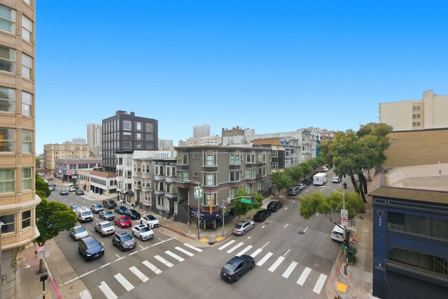 Building Photo - 1688 Pine St