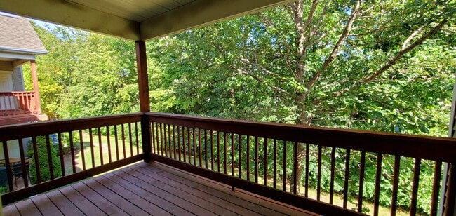Building Photo - 1354 Fox Pointe Cir