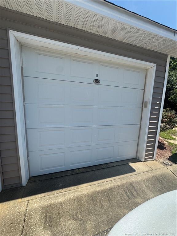 Building Photo - 616 Marshtree Ln