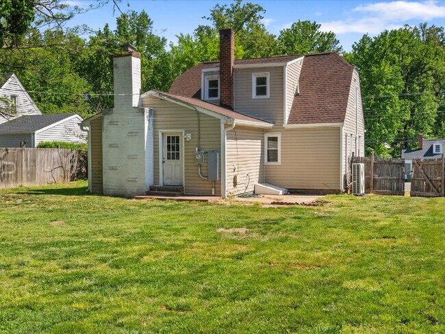 Building Photo - 7602 Woodman Rd