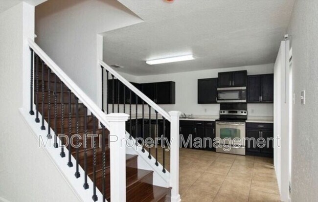 Building Photo - 9739 Chelsea Cir