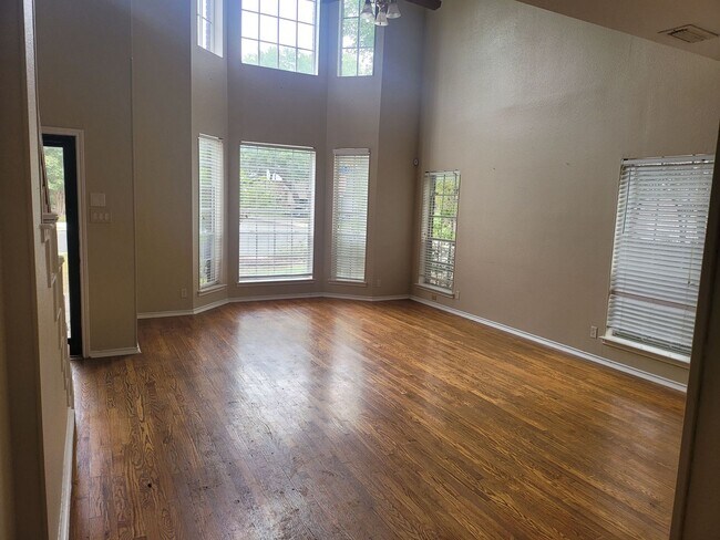 Building Photo - 2122 Chittim Pass Dr