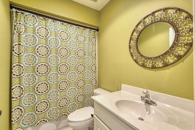 Building Photo - 210 Rivermill Ct