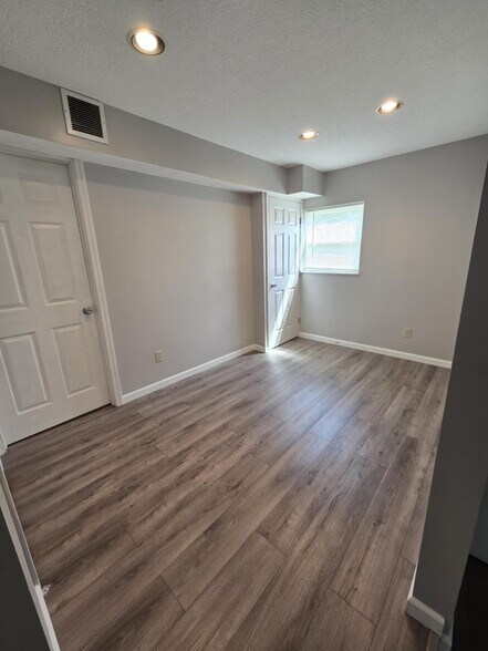 1st Floor - Dining/Office/Extra Room off Kitchen - 156 W Cherokee Dr