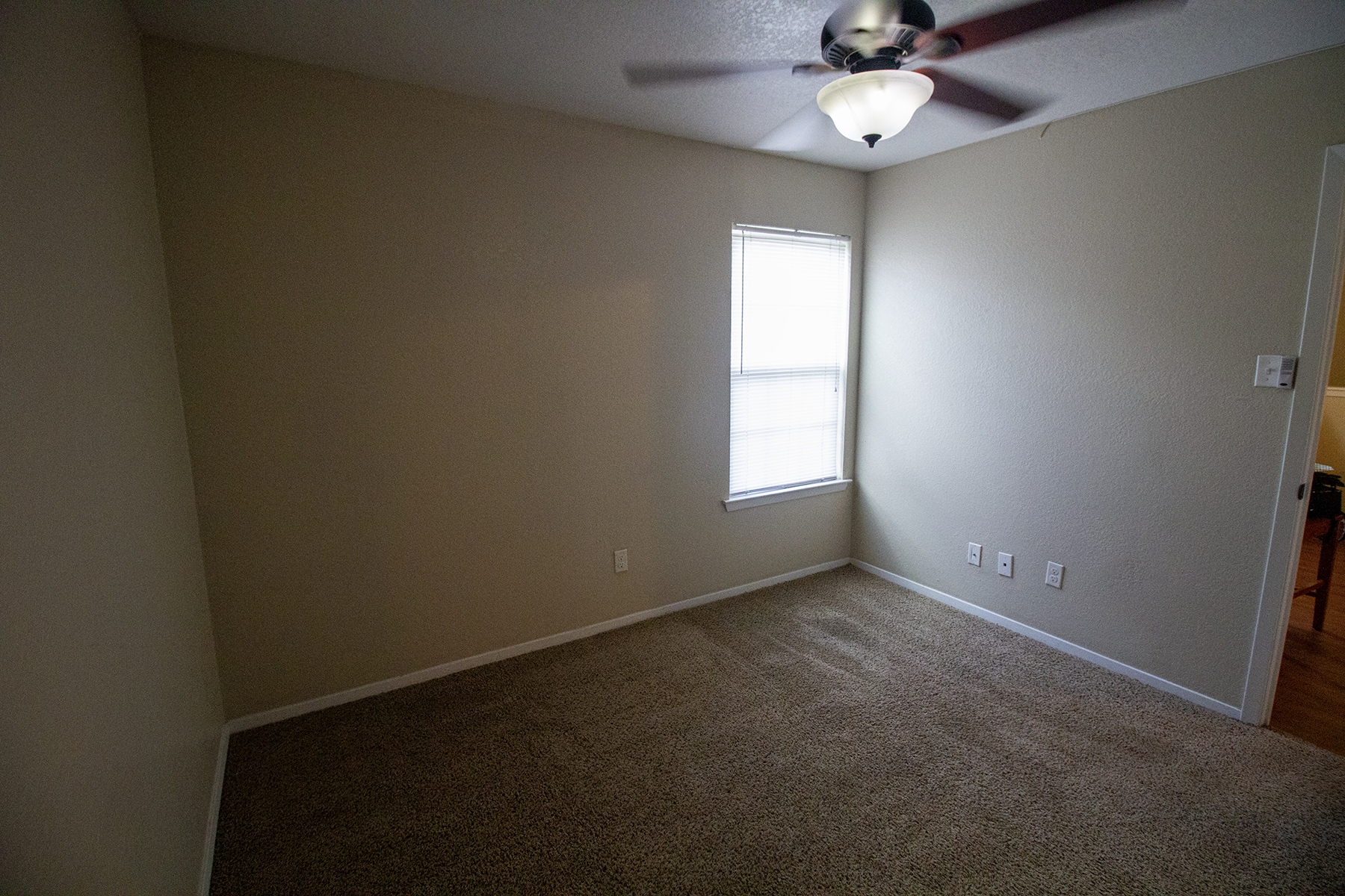 Bedroom #2 - 1100 Spring Loop