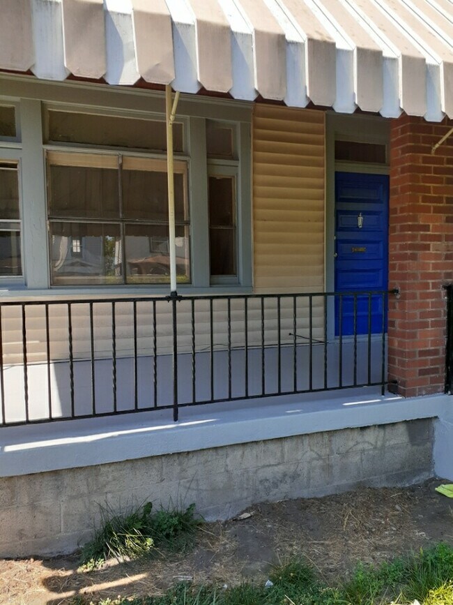 Building Photo - 7121 Harrison Ave