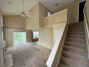 Building Photo - 703A Sunflower St
