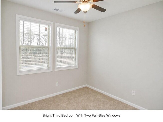 Building Photo - 320 Beacons Pl