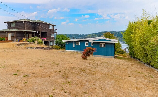 Building Photo - 11415 Larson Rd