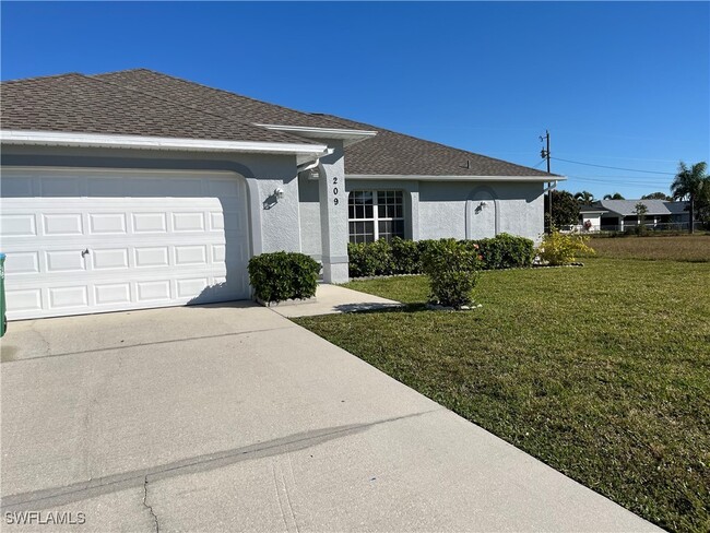 Primary Photo - 209 SE 19th Ln