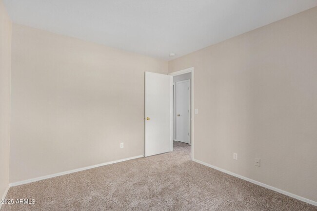 Building Photo - 22813 W Gardenia Dr