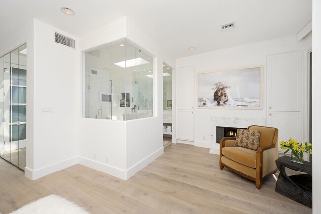 Building Photo - 27400 CA-1