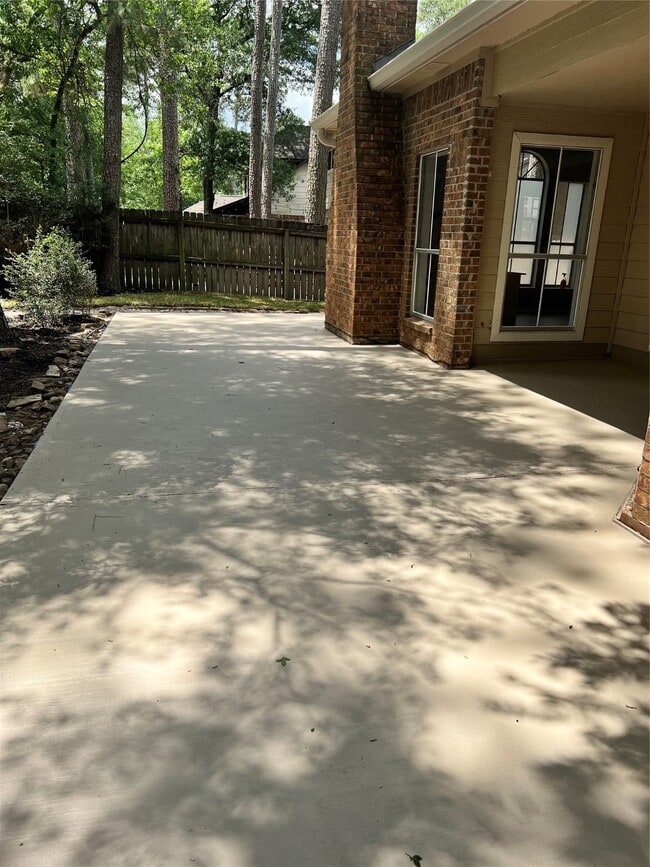 Building Photo - 5 Spurwood Ct