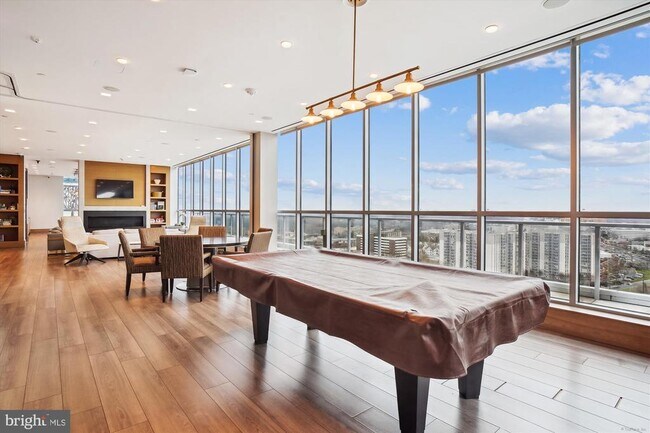 Building Photo - 930 Rose Ave